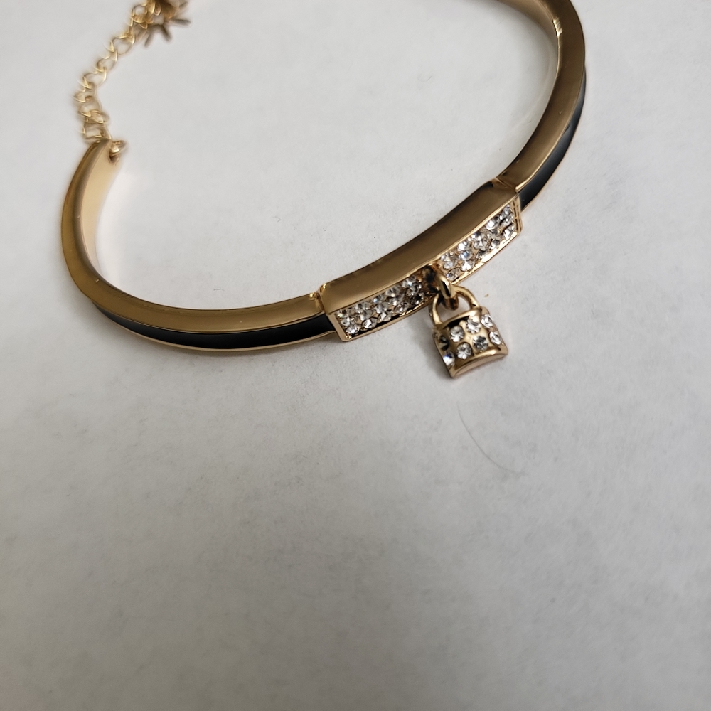 Bracelets - Picture 4 of 4